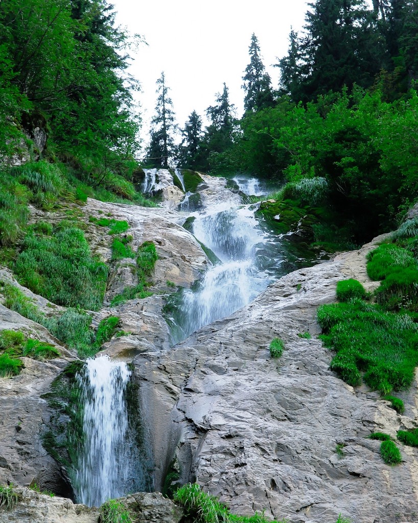 Cascada_cailor_Borsa